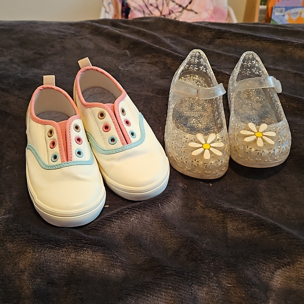 Girls shoes  size 9